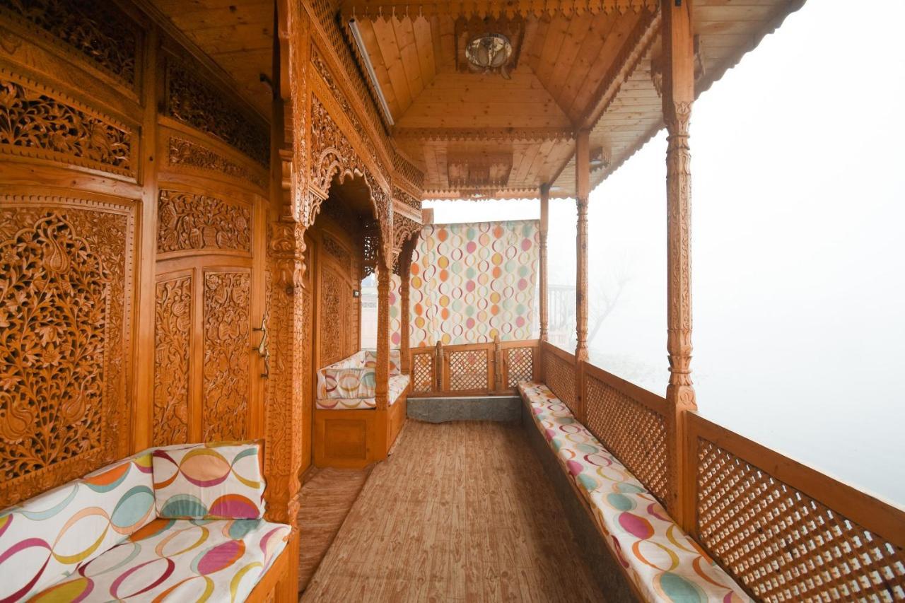 Oyo 66637 Merlin Group Of Houseboats Hotel Srīnagar Екстериор снимка