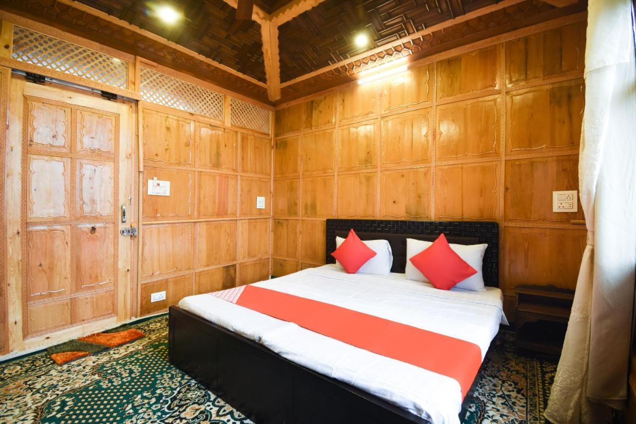 Oyo 66637 Merlin Group Of Houseboats Hotel Srīnagar Екстериор снимка