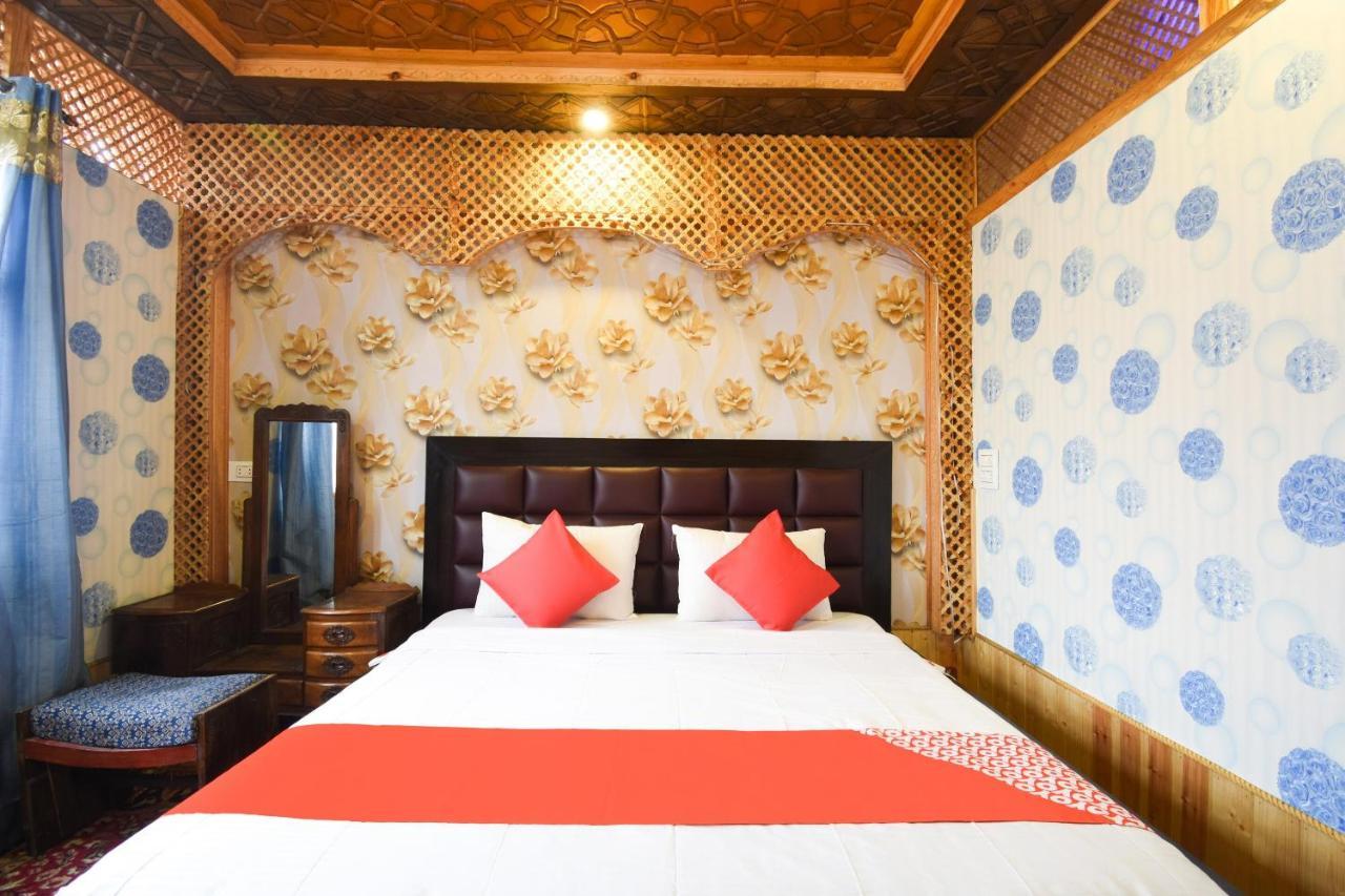 Oyo 66637 Merlin Group Of Houseboats Hotel Srīnagar Екстериор снимка