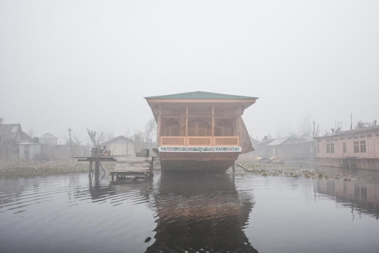Oyo 66637 Merlin Group Of Houseboats Hotel Srīnagar Екстериор снимка