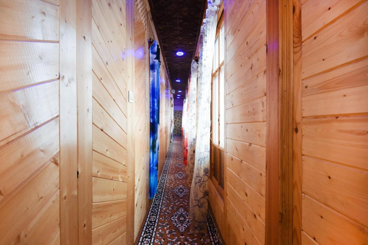 Oyo 66637 Merlin Group Of Houseboats Hotel Srīnagar Екстериор снимка
